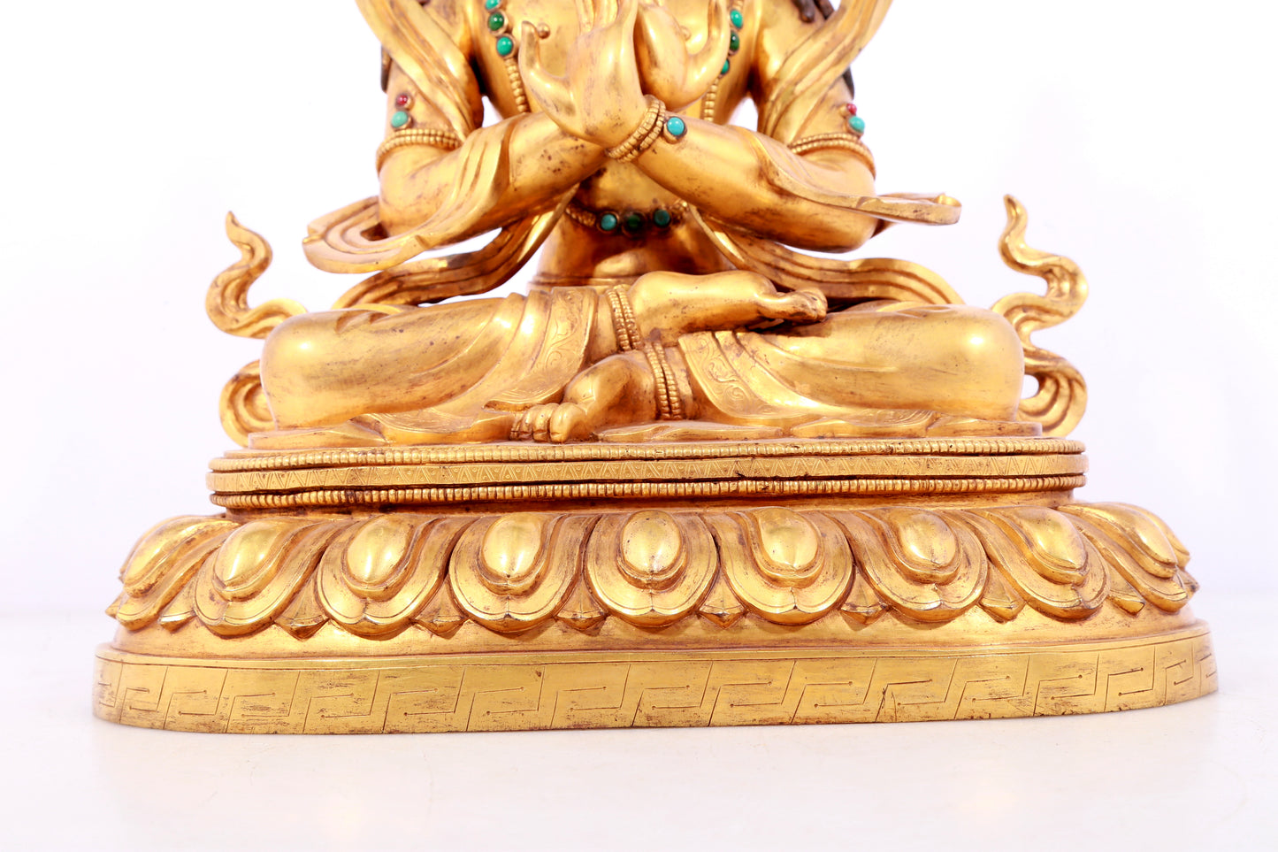 A solemn gilt bronze statue of Bodhisattva inlaid gems