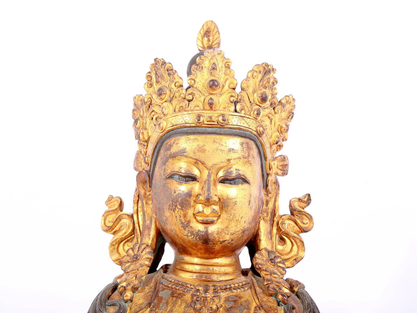 A solemn gilt bronze statue of Bodhisattva