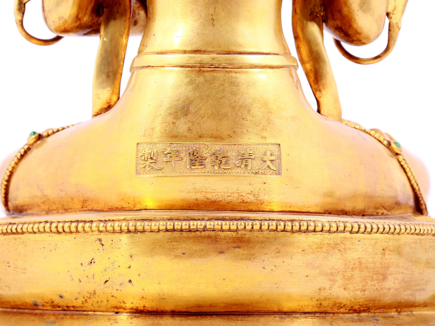 A solemn gilt bronze statue of Bodhisattva inlaid gems