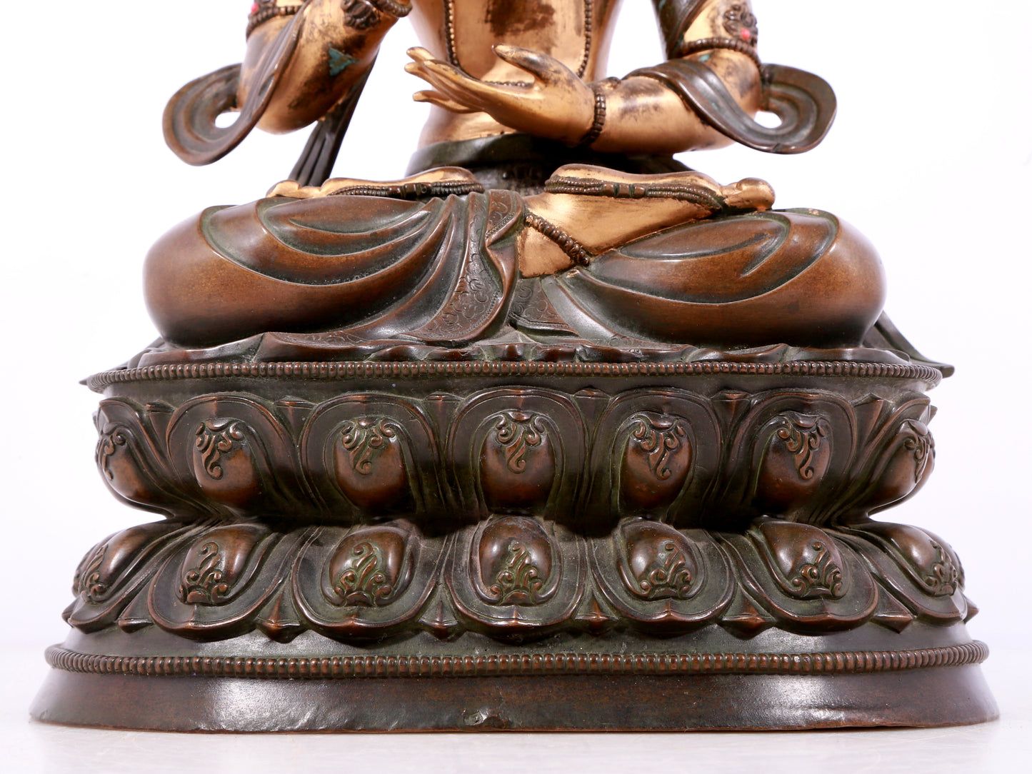 A solemn gilt bronze statue of Bodhisattva