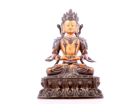 A solemn gilt bronze statue of Bodhisattva