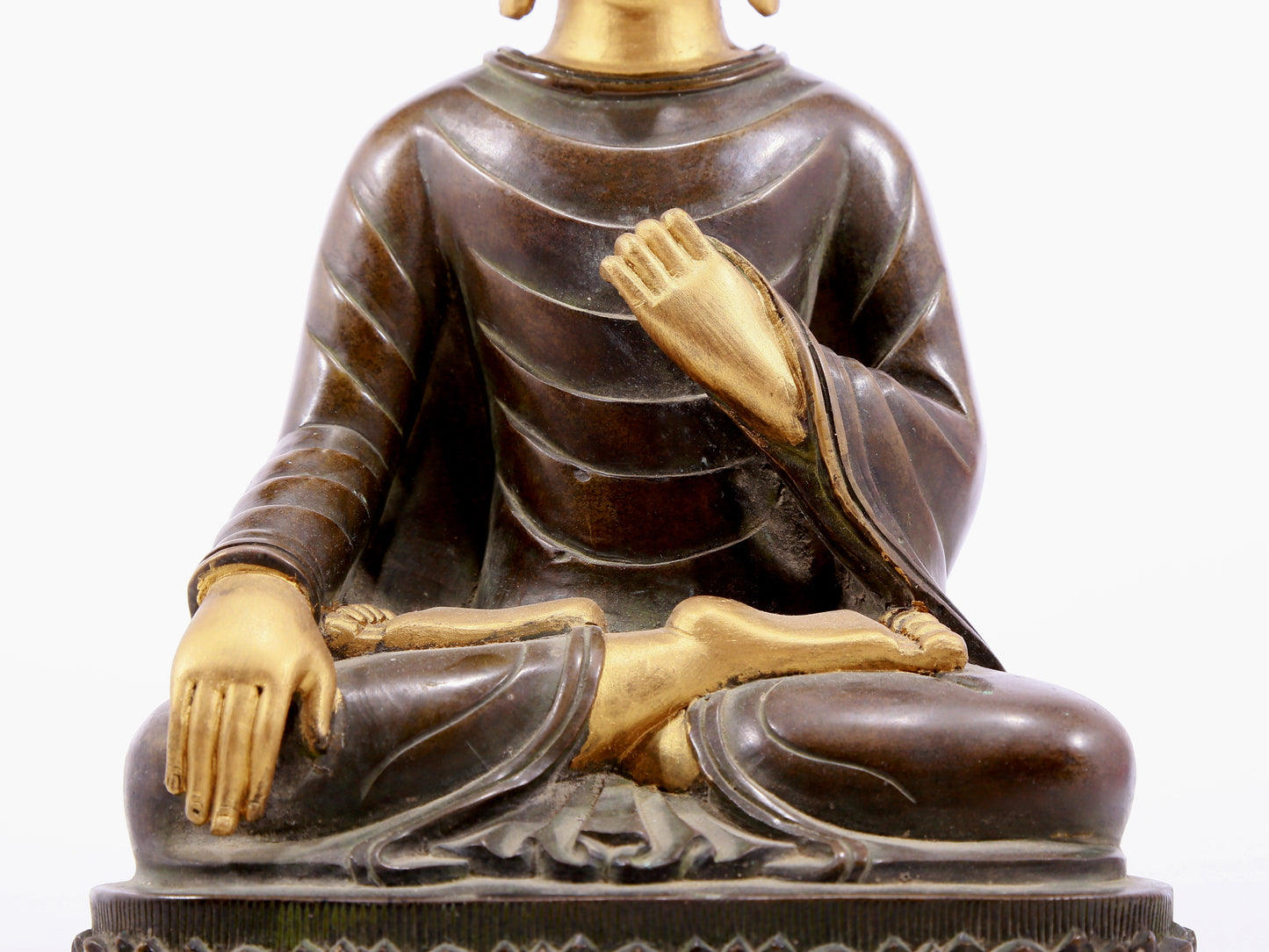 Brilliant Gilt-Bronze Figure Of Buddha Shakyamuni