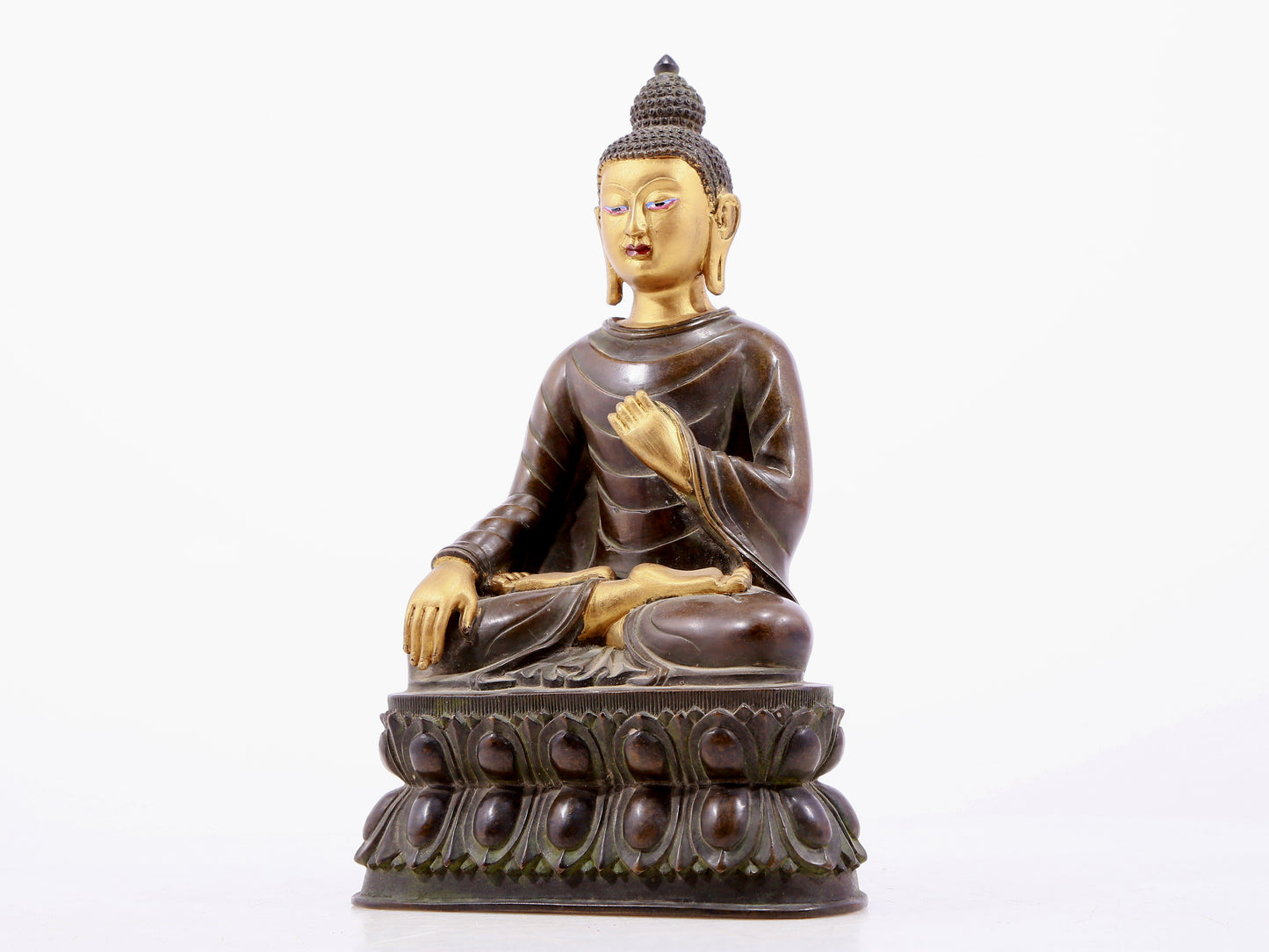 Brilliant Gilt-Bronze Figure Of Buddha Shakyamuni