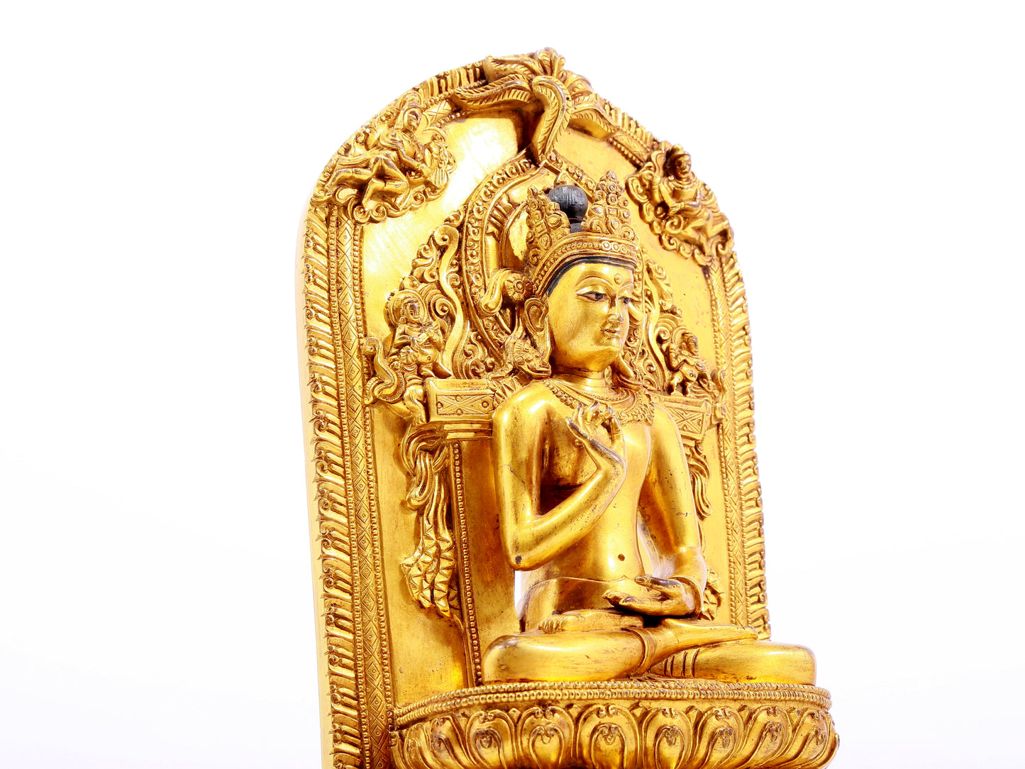 A gilt bronze statue of Bodhisattva