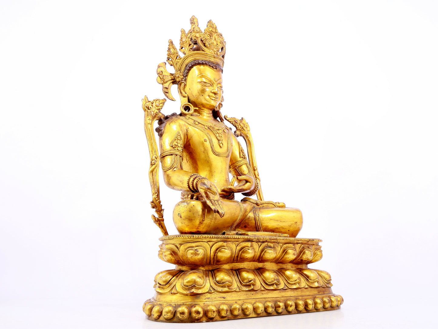 A gilt bronze statue of Bodhisattva