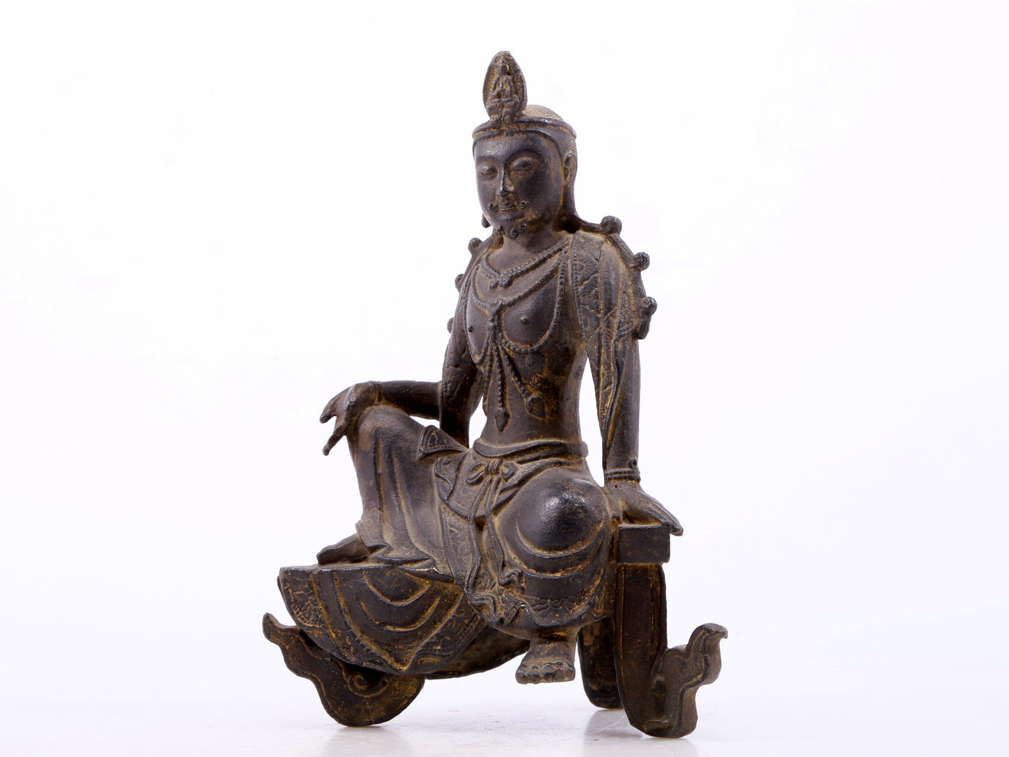 A serene gilt bronze statue of Guanyin