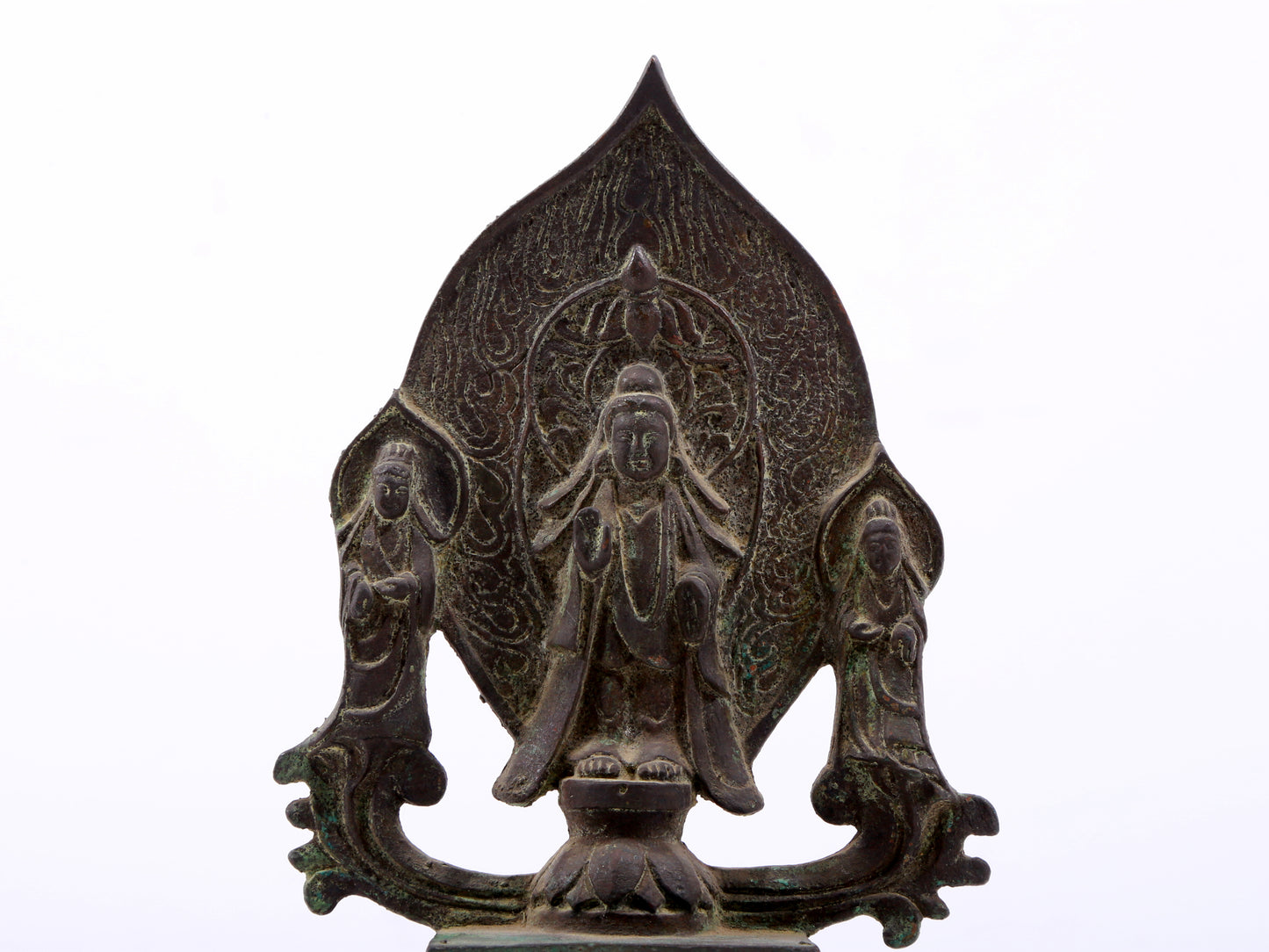 A rare bronze Guanyin statue,