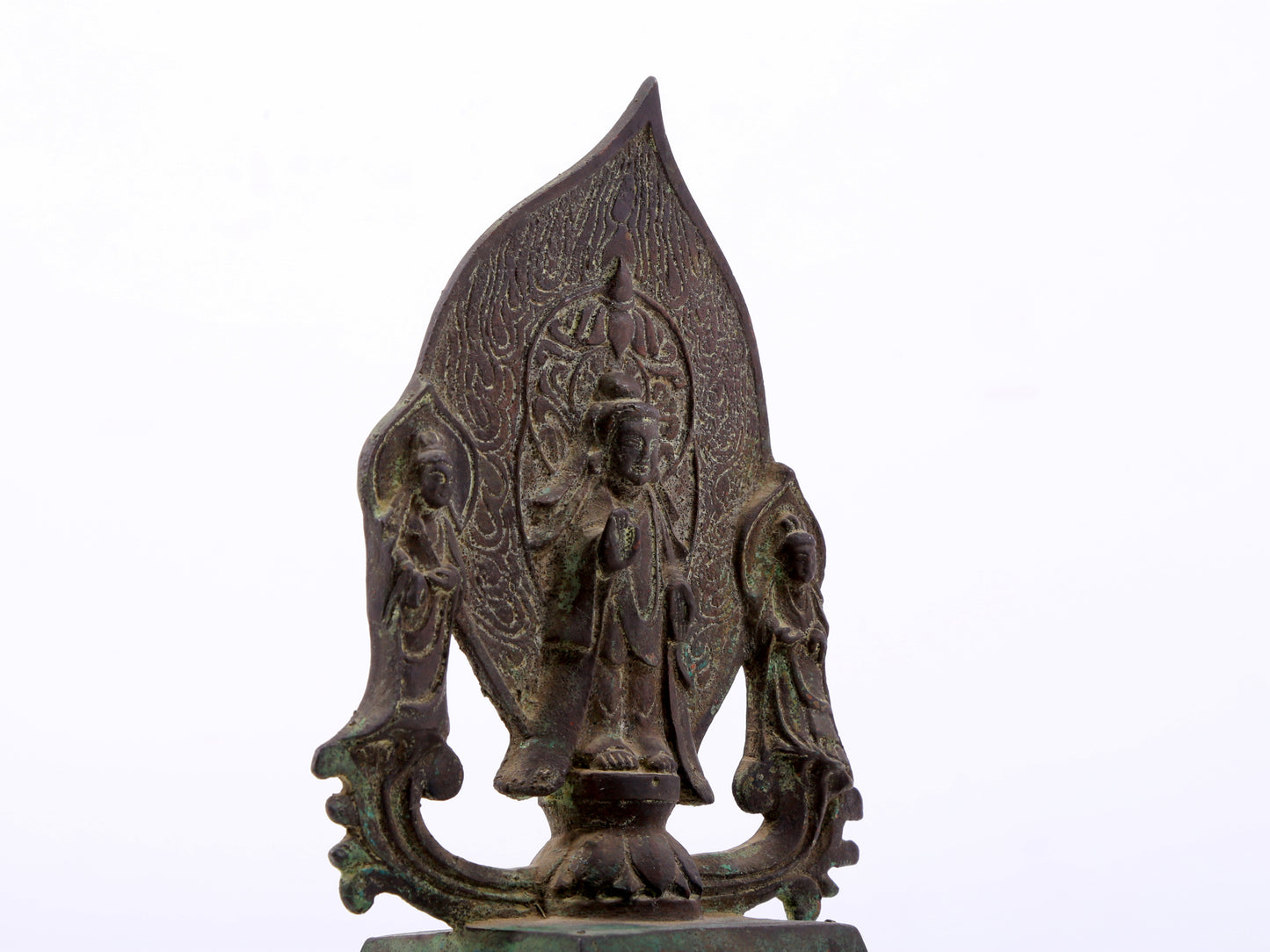 A rare bronze Guanyin statue,