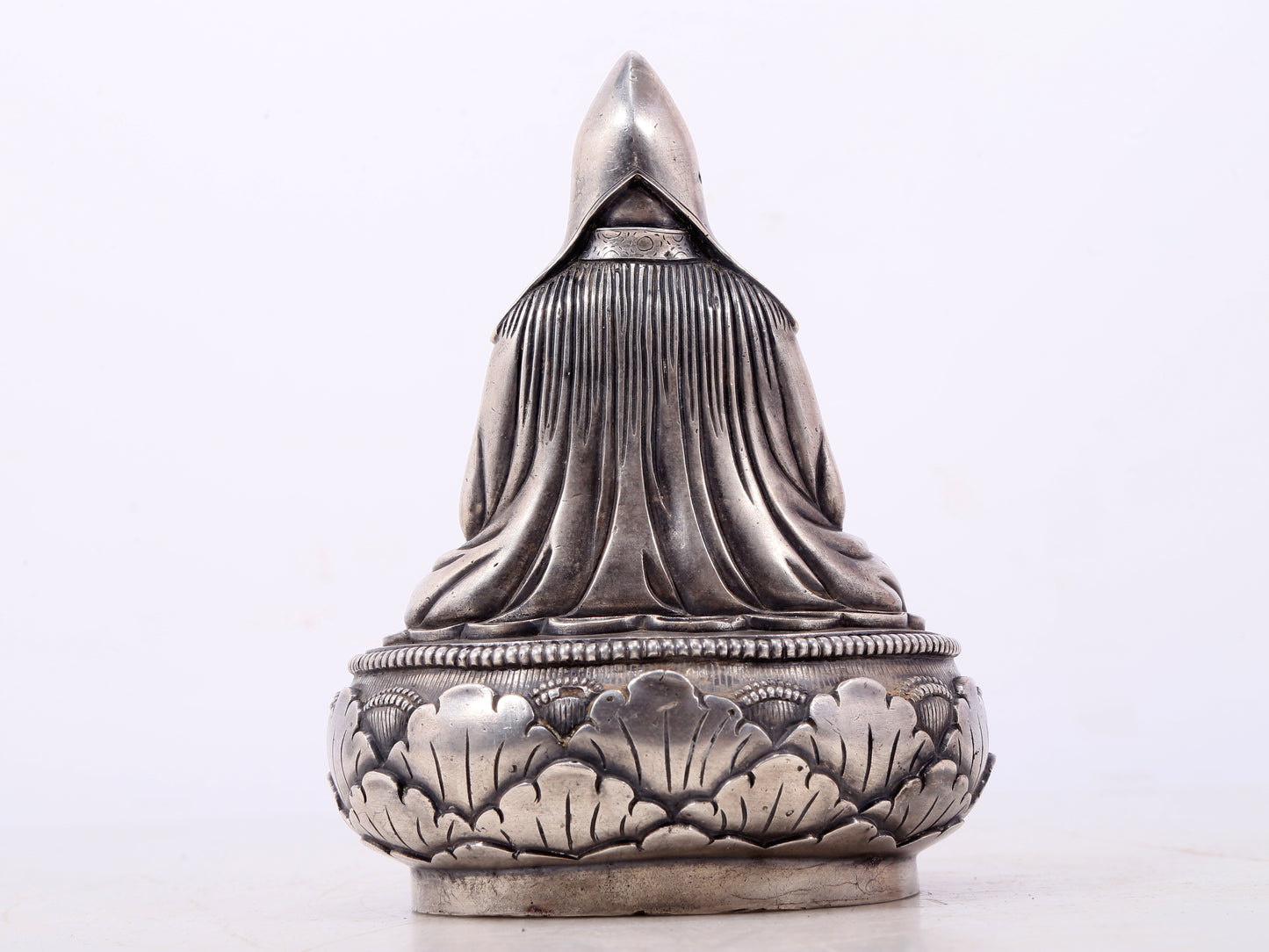 A serene gilt bronze Tsongkhapa