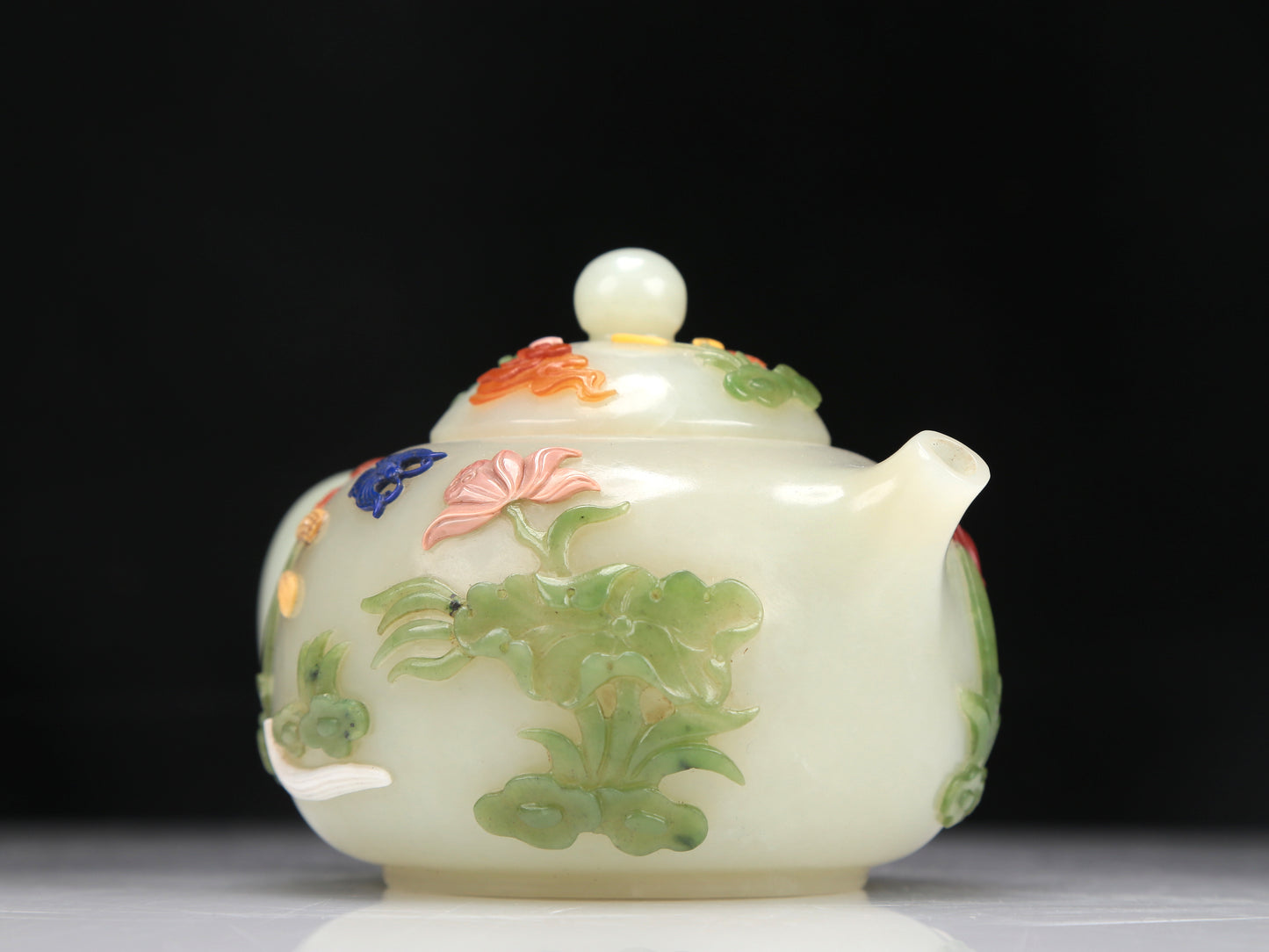 A Superb Imperial White Jade Gem-Inlaid 'Bird& Flower' Teapot