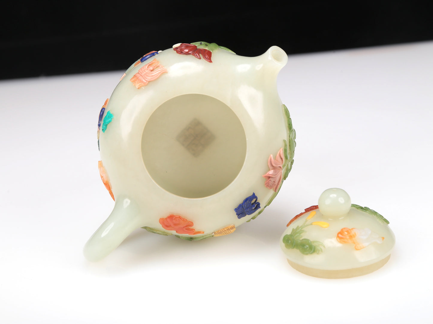 A Superb Imperial White Jade Gem-Inlaid 'Bird& Flower' Teapot