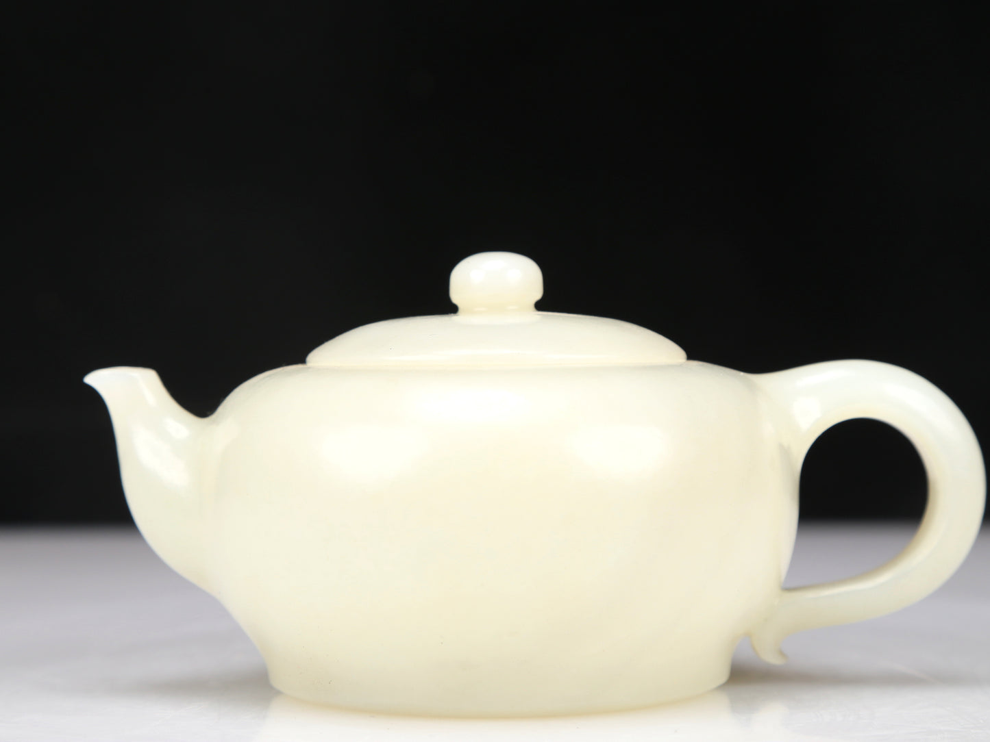 A Superb Imperial White Jade Teapot