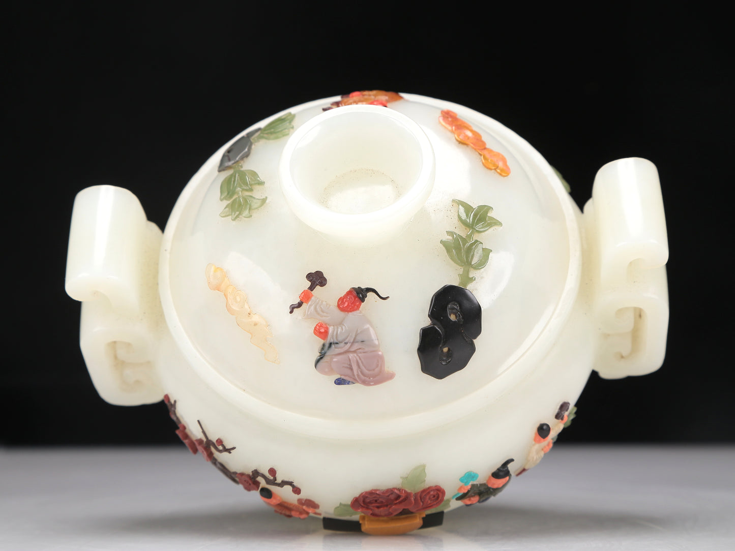 A Superb White Jade Gem-Inlaid 'Figure' Censer