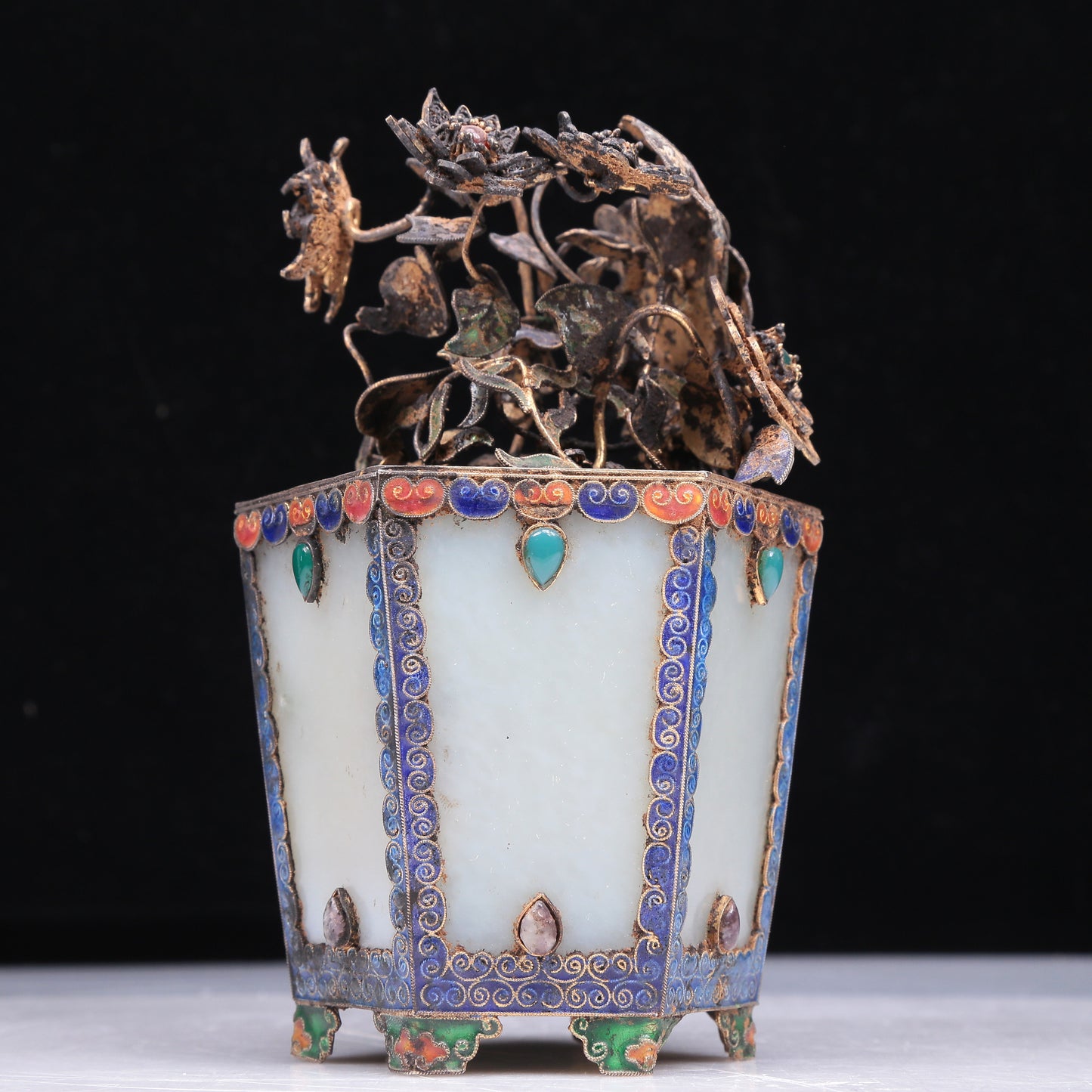 An Excellent White Jade Gilt-Silver-Mounted Blueing 'Jardiniere' Decoration