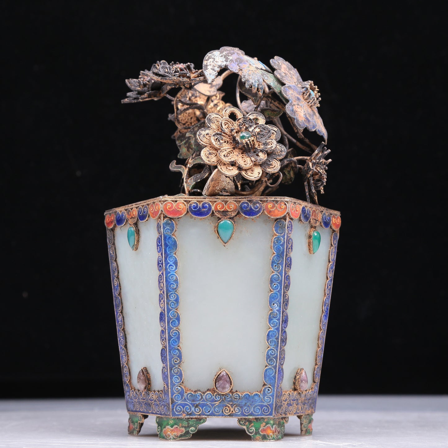 An Excellent White Jade Gilt-Silver-Mounted Blueing 'Jardiniere' Decoration