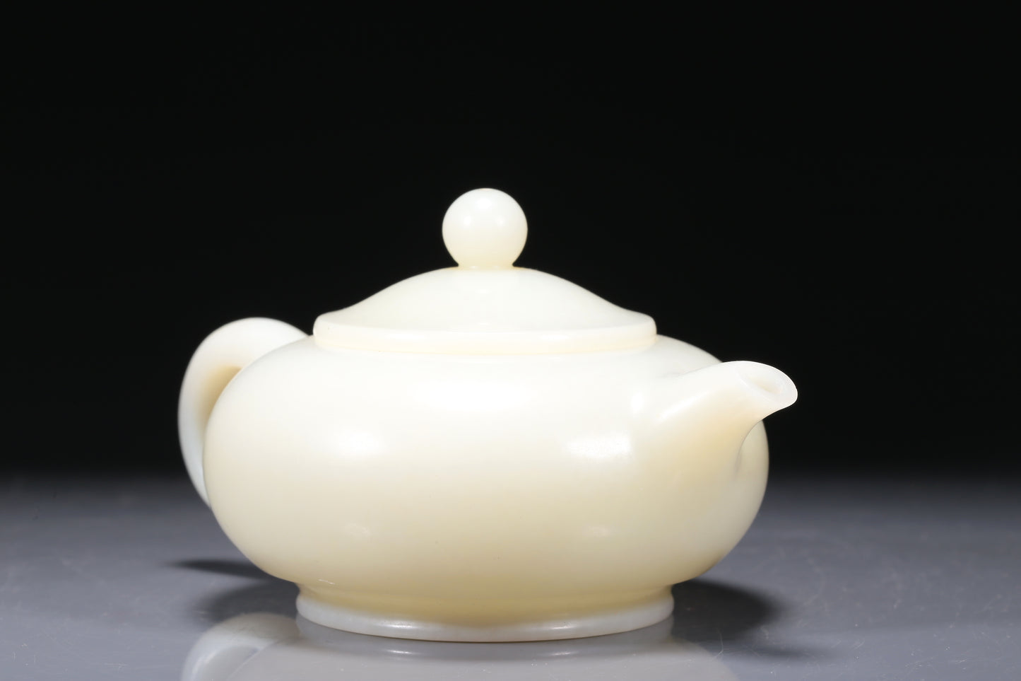 A Wonderful Imperial White Jade Teapot