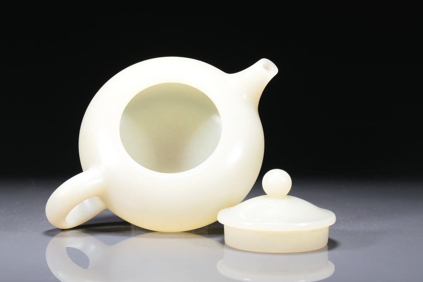 A Wonderful Imperial White Jade Teapot