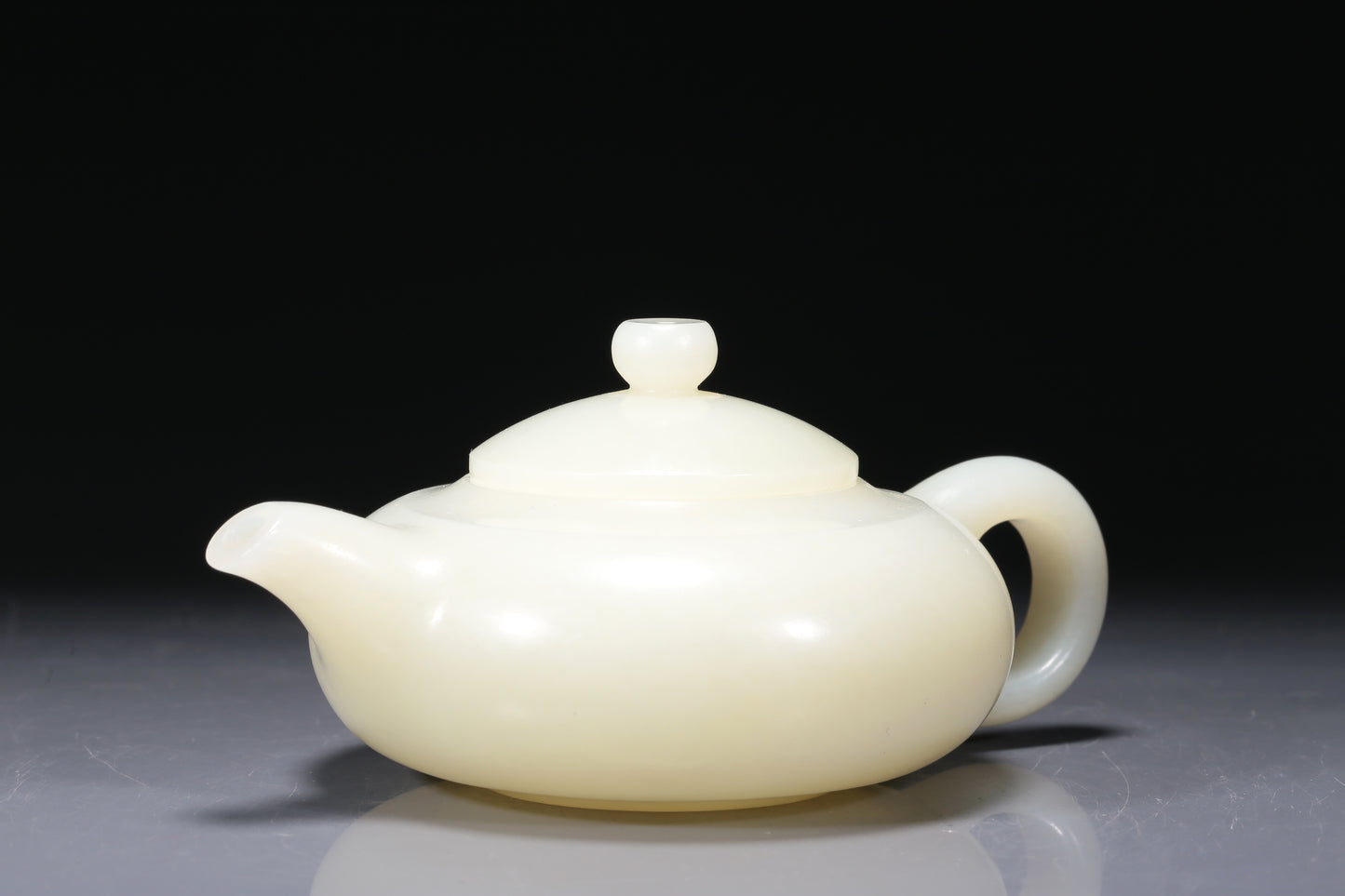 A Wonderful Imperial White Jade Teapot