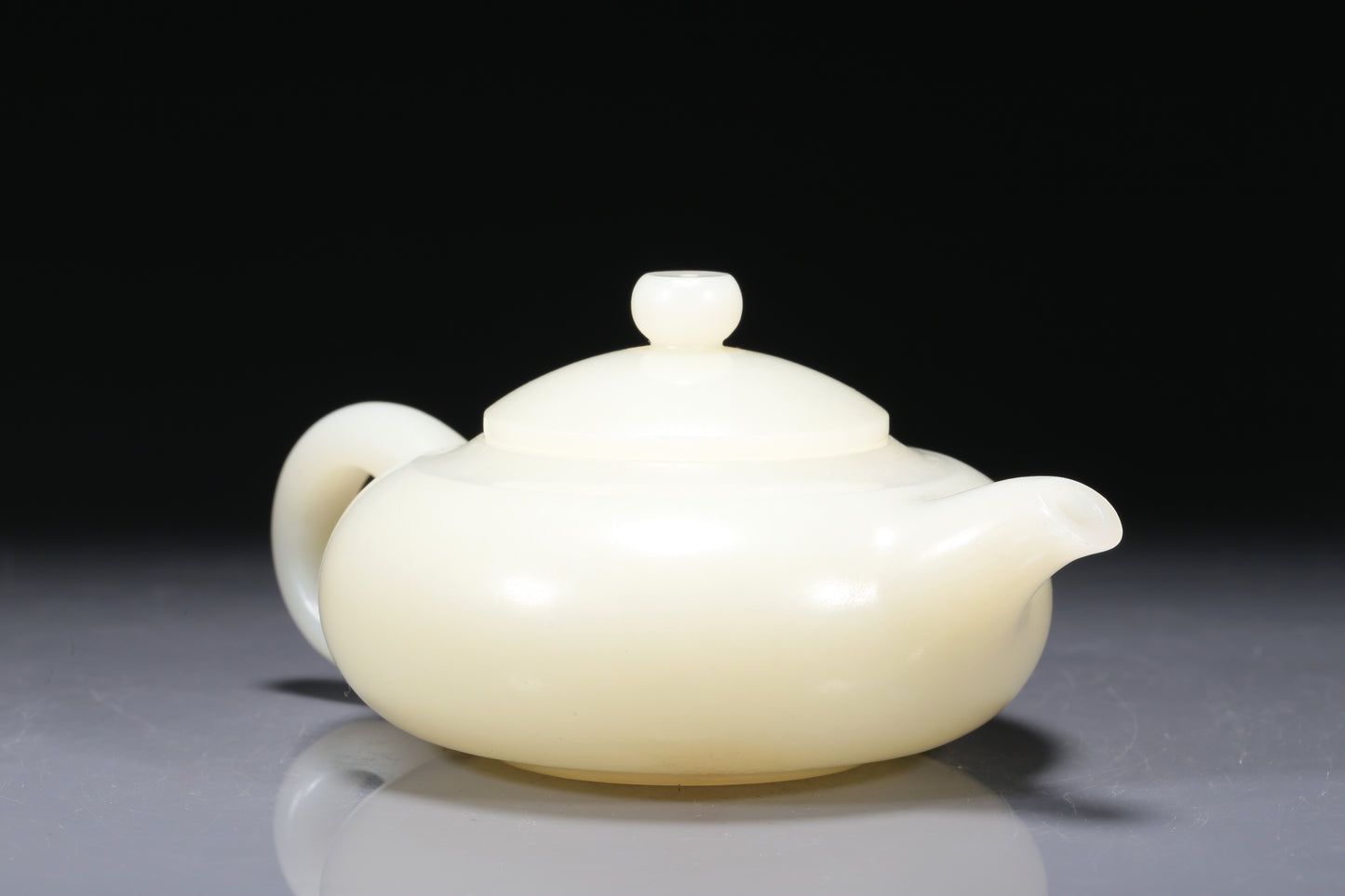 A Wonderful Imperial White Jade Teapot