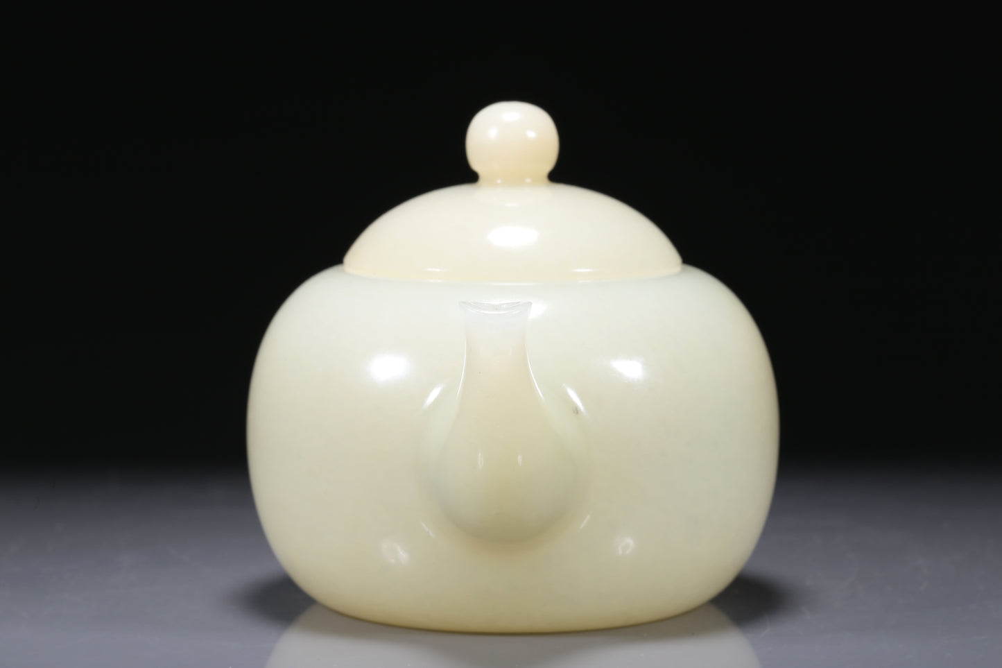 A Wonderful White Jade Teapot