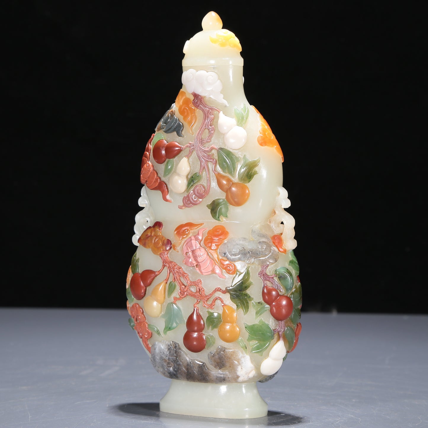 A Precious White Jade Gem-Inlaid 'Bat' Gourd-Form Vase