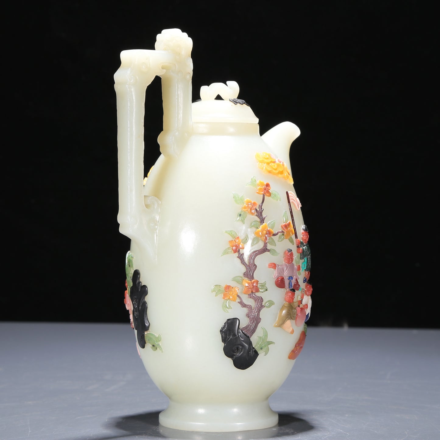 A Precious White Jade Gem-Inlaid 'Figure' Ewer