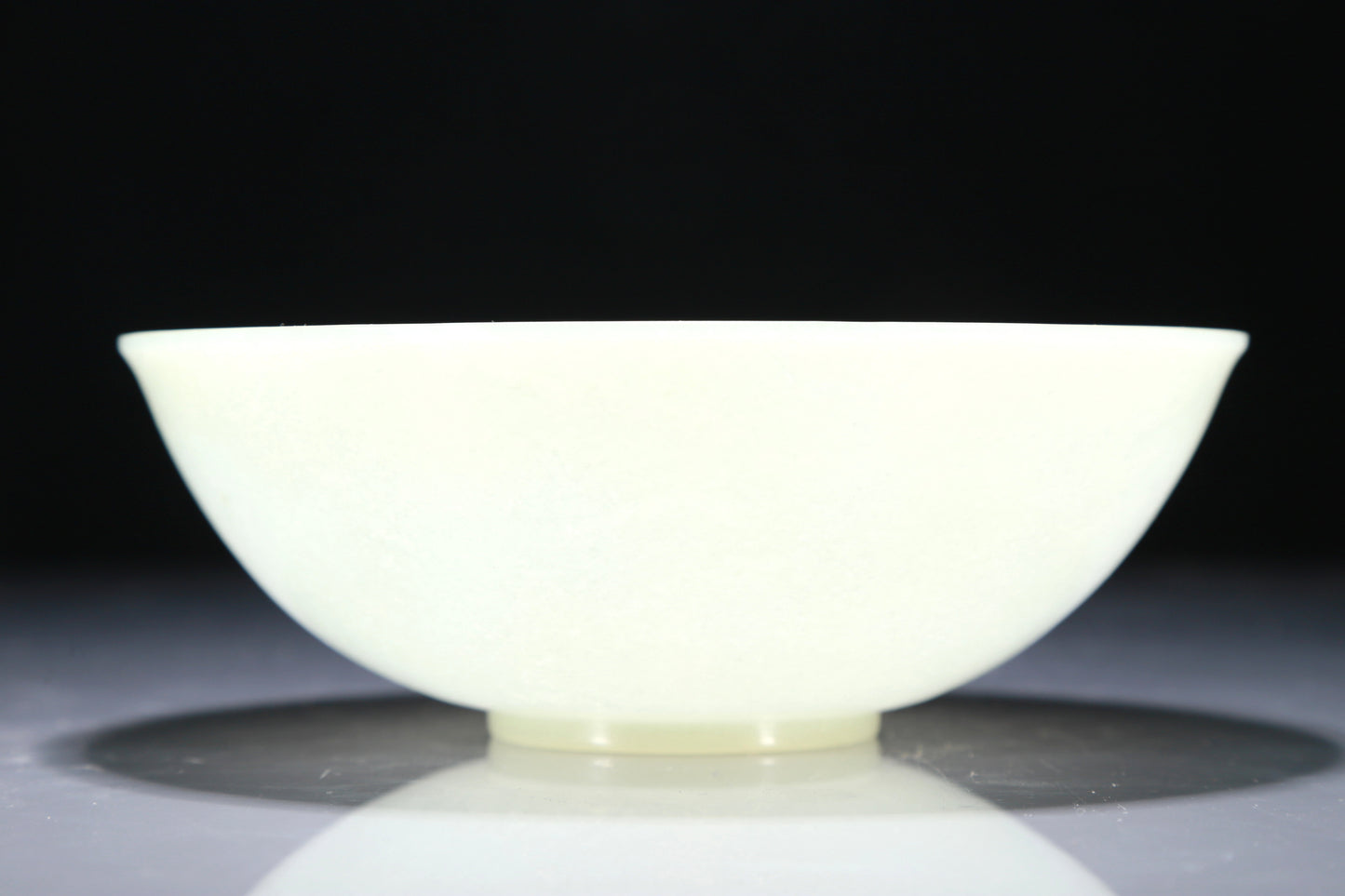 A Superb White Jade Bowl