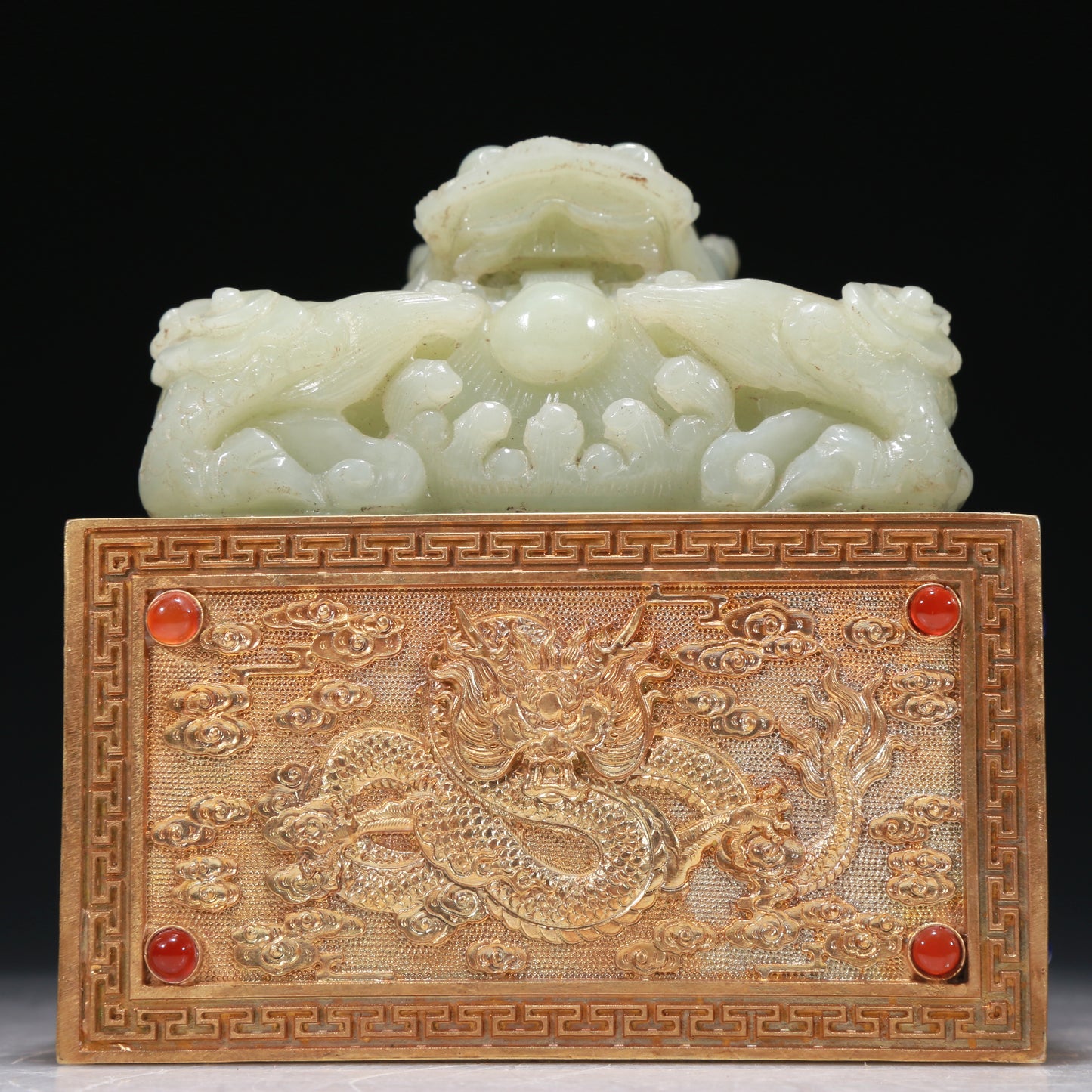 A Marvelous White Jade Gilt-Bronze-Mounted 'Dragon& Auspicious Cloud' Seal