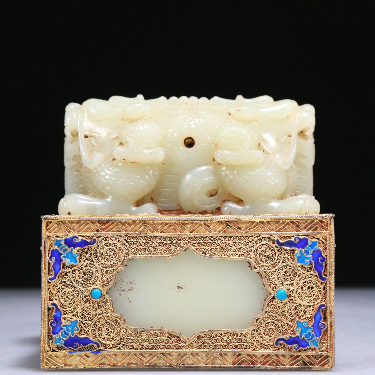 An Exquisite White Jade Gold-Mounted Blueing 'Dragon' Seal