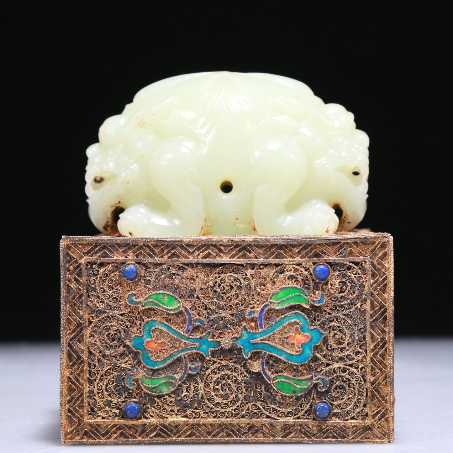 An Exquisite White Jade Gold-Mounted Blueing 'Auspicious Beast' Seal