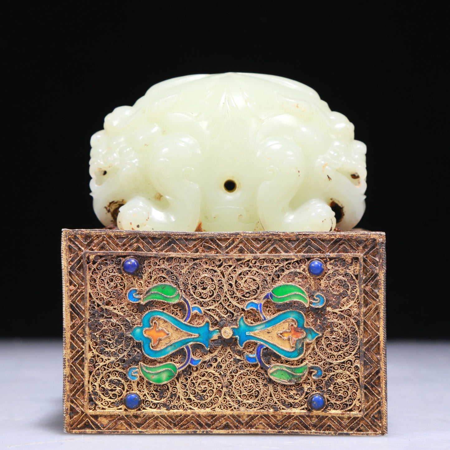 An Exquisite White Jade Gold-Mounted Blueing 'Auspicious Beast' Seal