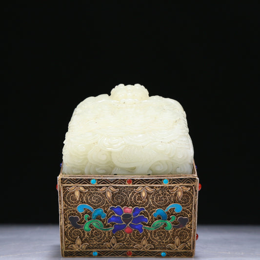 An Exquisite White Jade Gold-Mounted 'Dragon& Auspicious Cloud' Seal