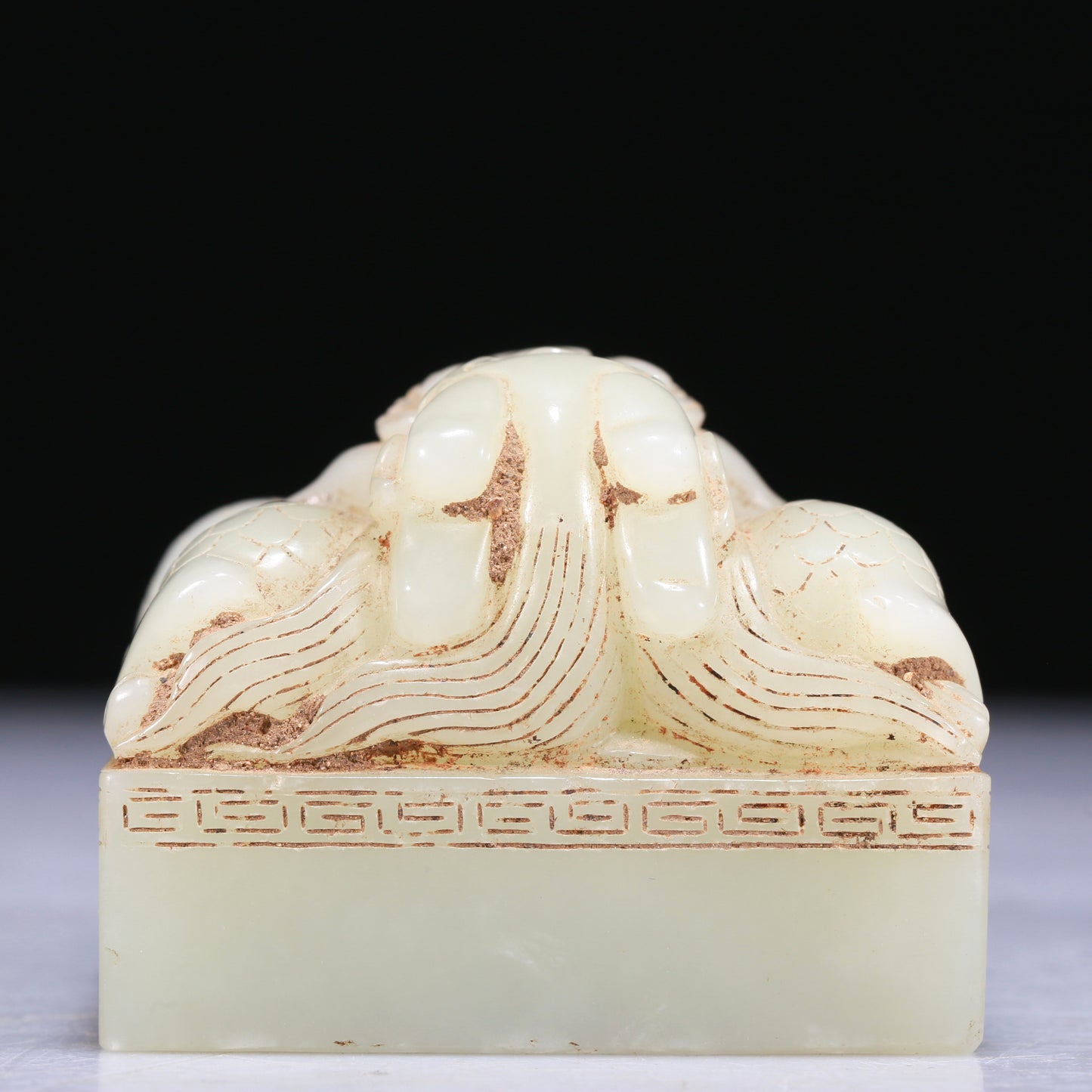 An Exquisite White Jade 'Dragon' Seal