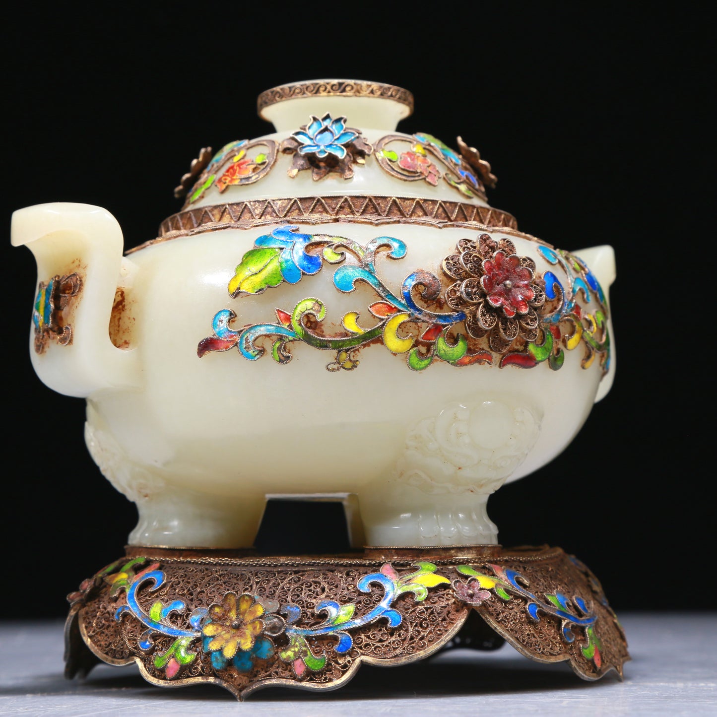 An Elaborate White Jade Gold-Mounted Blueing 'Scrolling Lotus' Censer And Cover With Zoomorphic Feet