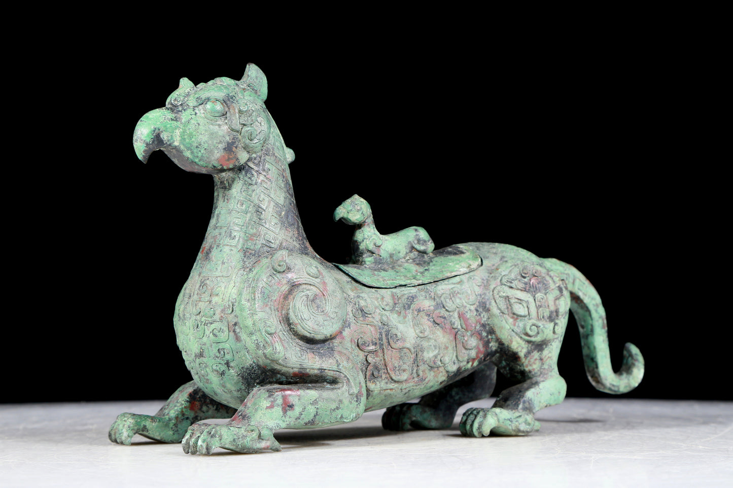 A precious bronze auspicious animal ornament