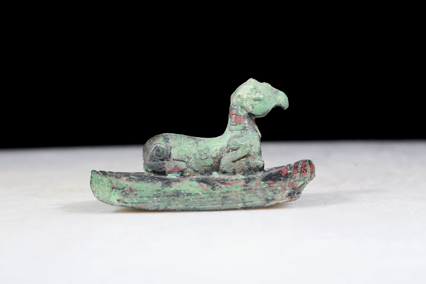 A precious bronze auspicious animal ornament