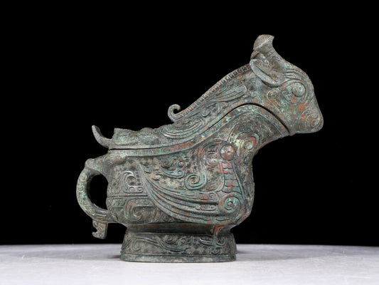 A precious bronze ewer with auspicious animal patterns