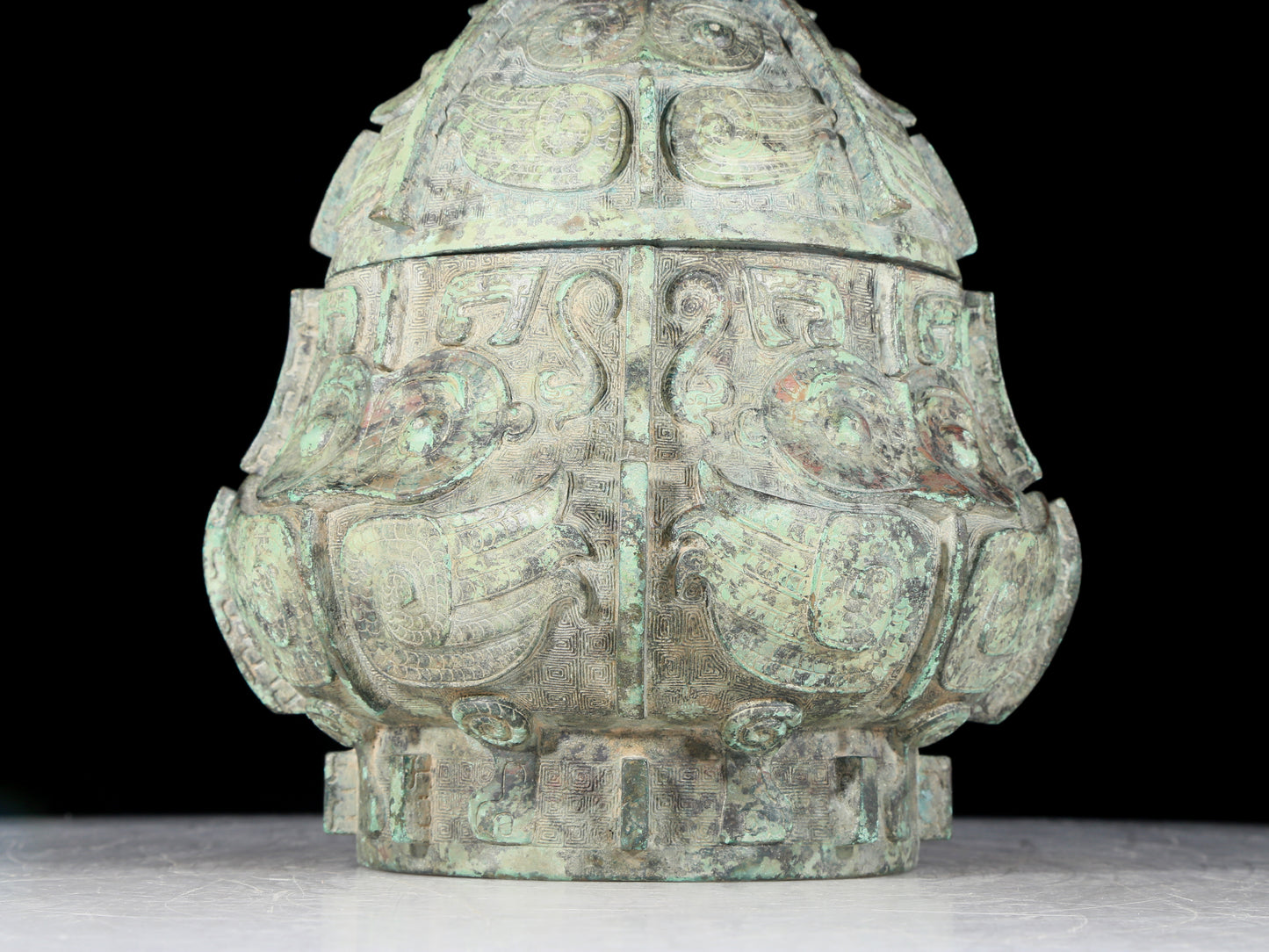 A precious bronze auspicious animal pattern jar with lid