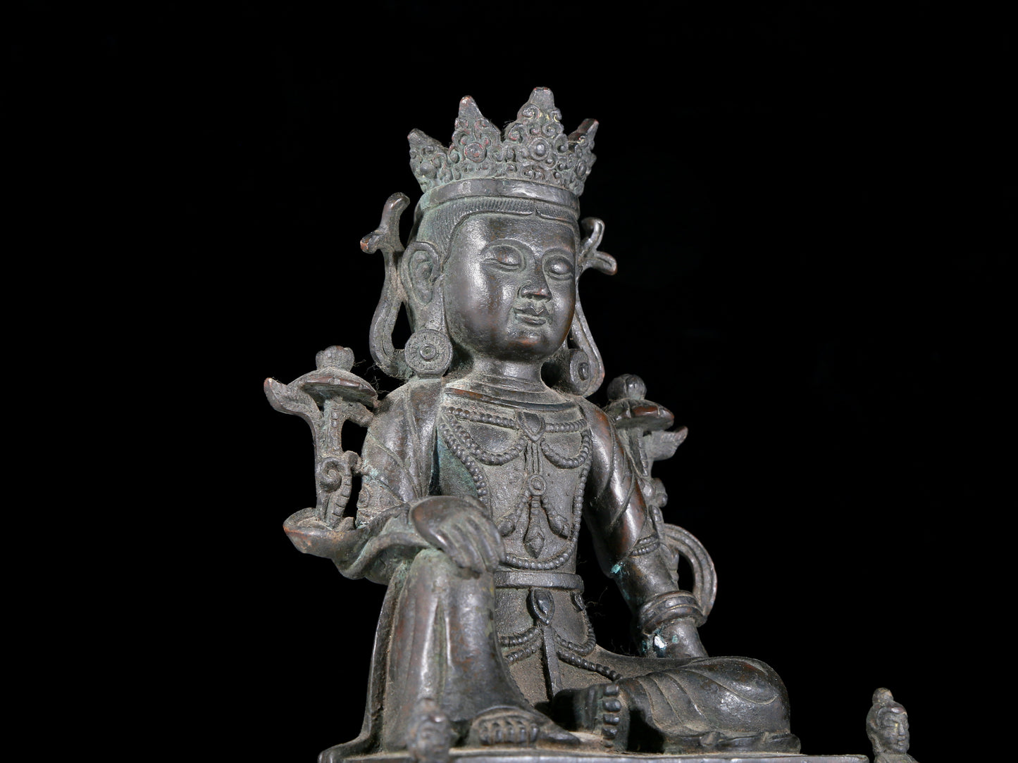 A precious bronze statue of Guanyin