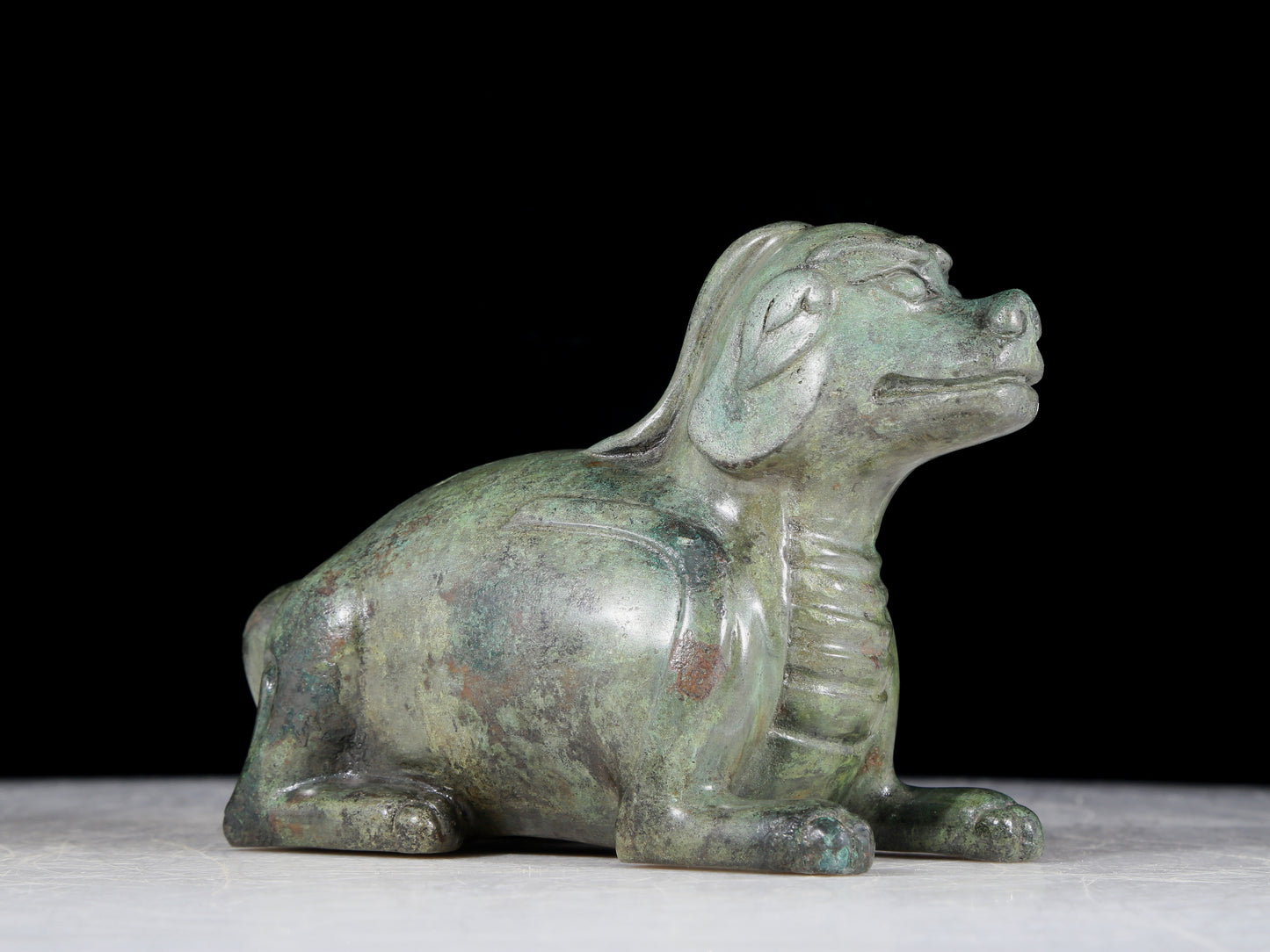 A precious bronze auspicious animal ornament