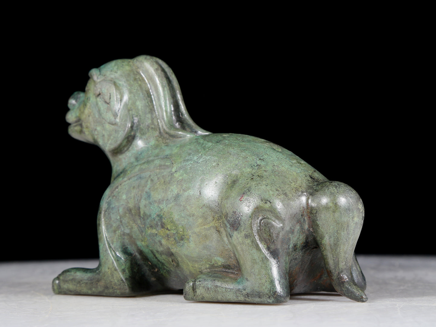 A precious bronze auspicious animal ornament