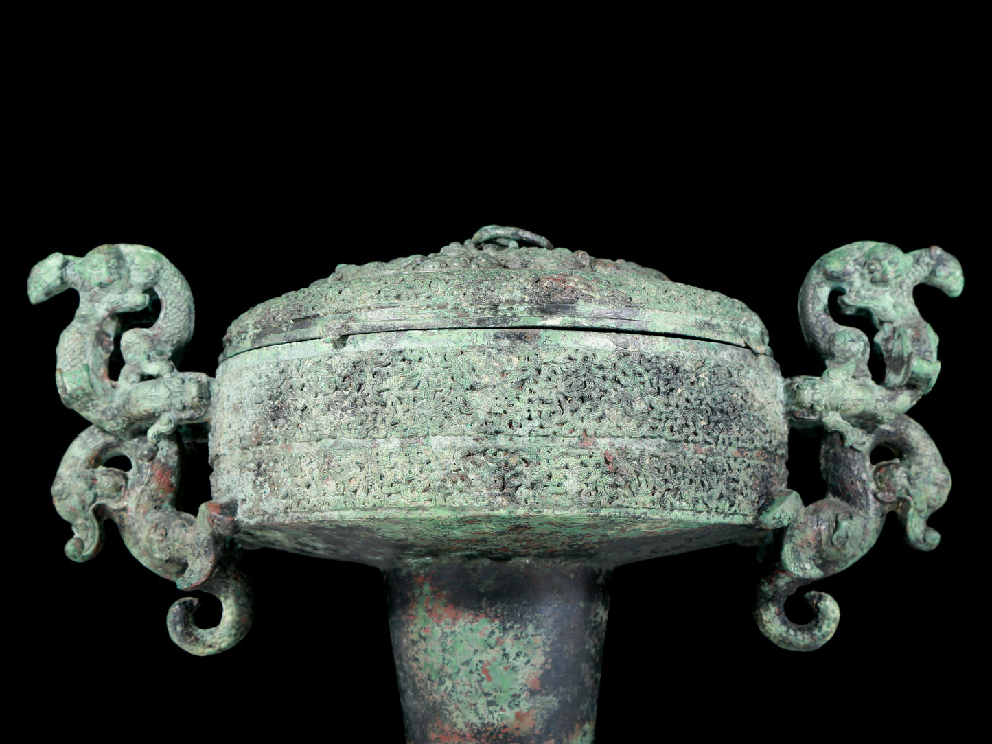 A precious bronze dragon-patterned double-eared stove with lid