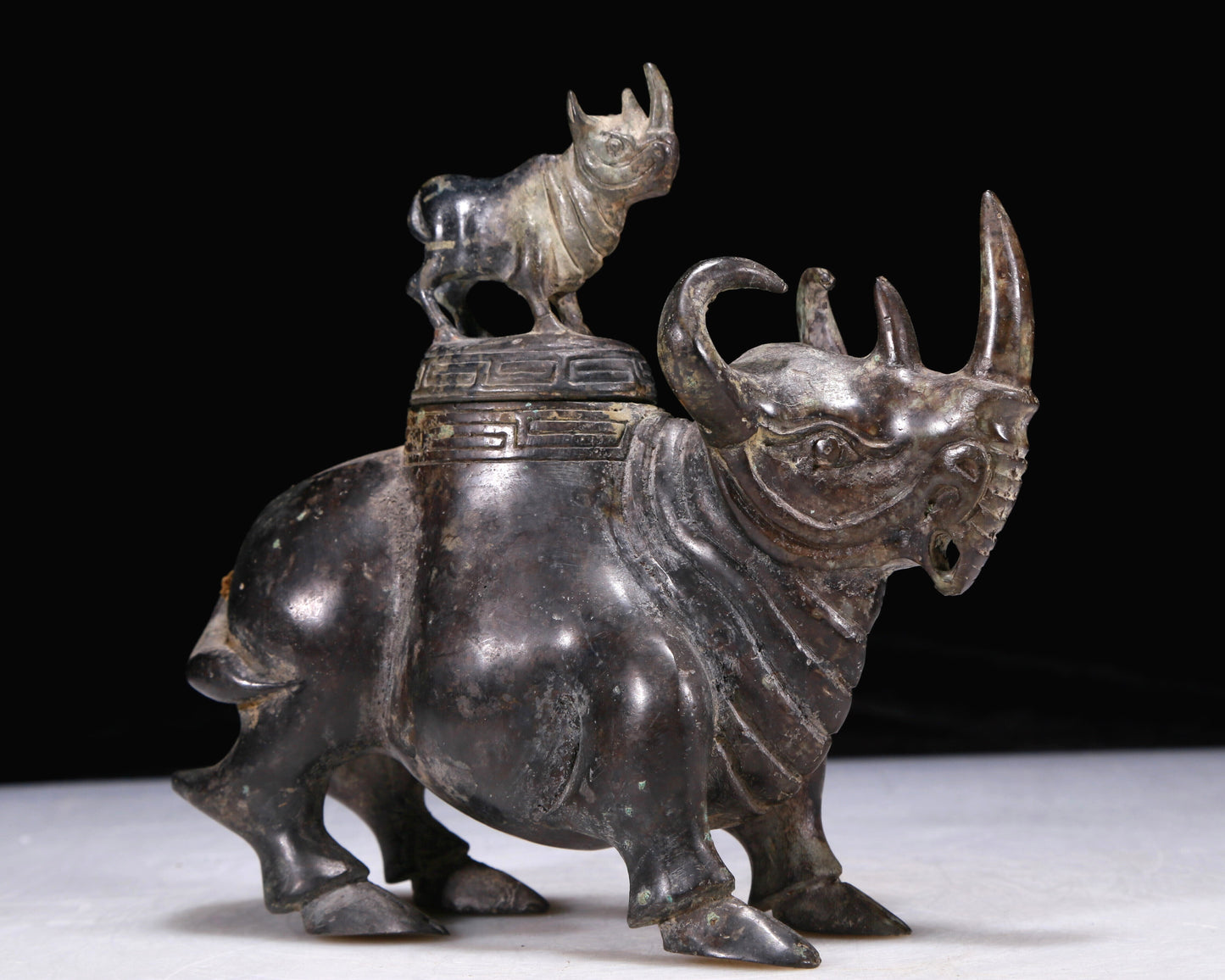 A Precious Bronze Rhinoceros-Form Jar