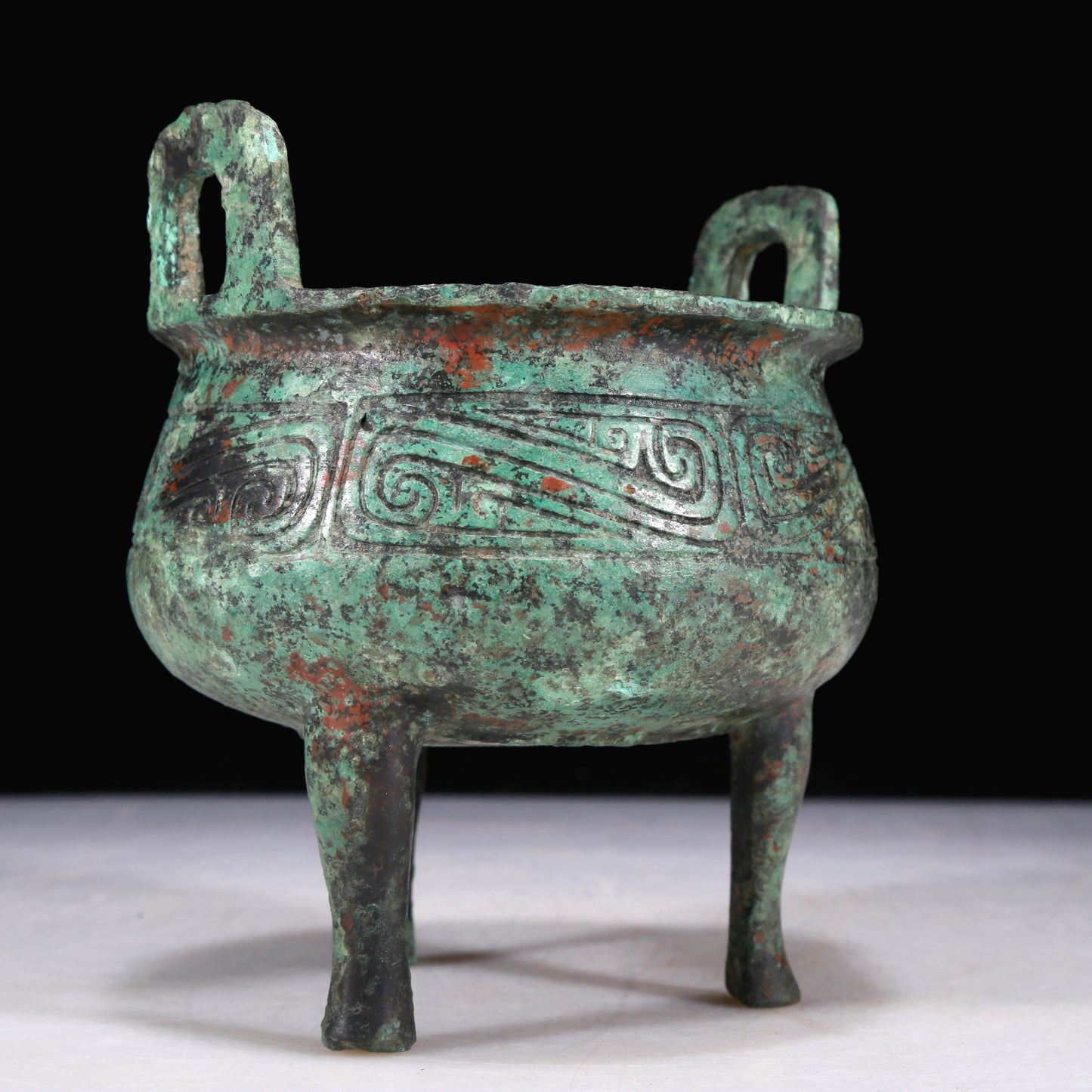 A Fantastic Bronze Tripod Censer With Inscriptions