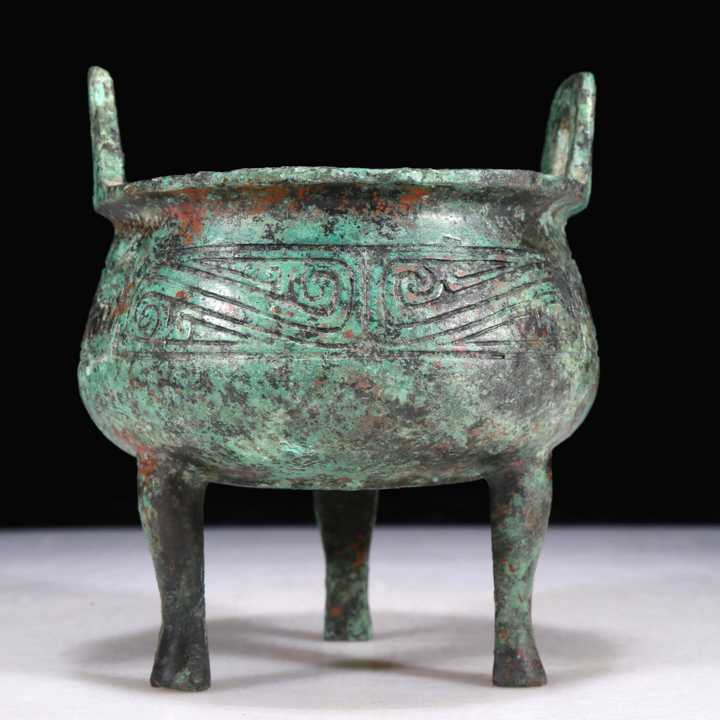 A Fantastic Bronze Tripod Censer With Inscriptions