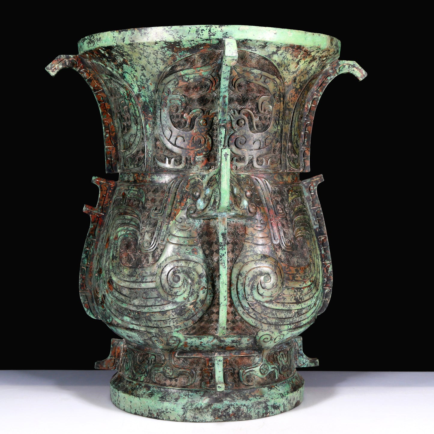 A Huge Archaic Bronze 'Mythical Bird' Vase With Inscriptions