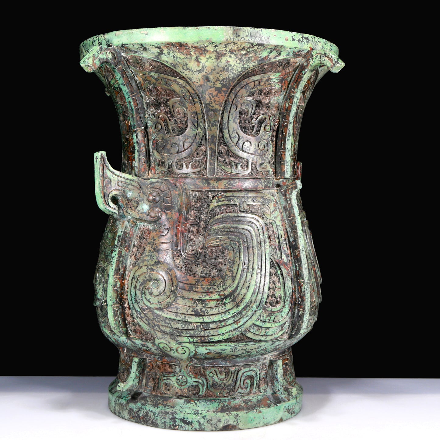 A Huge Archaic Bronze 'Mythical Bird' Vase With Inscriptions