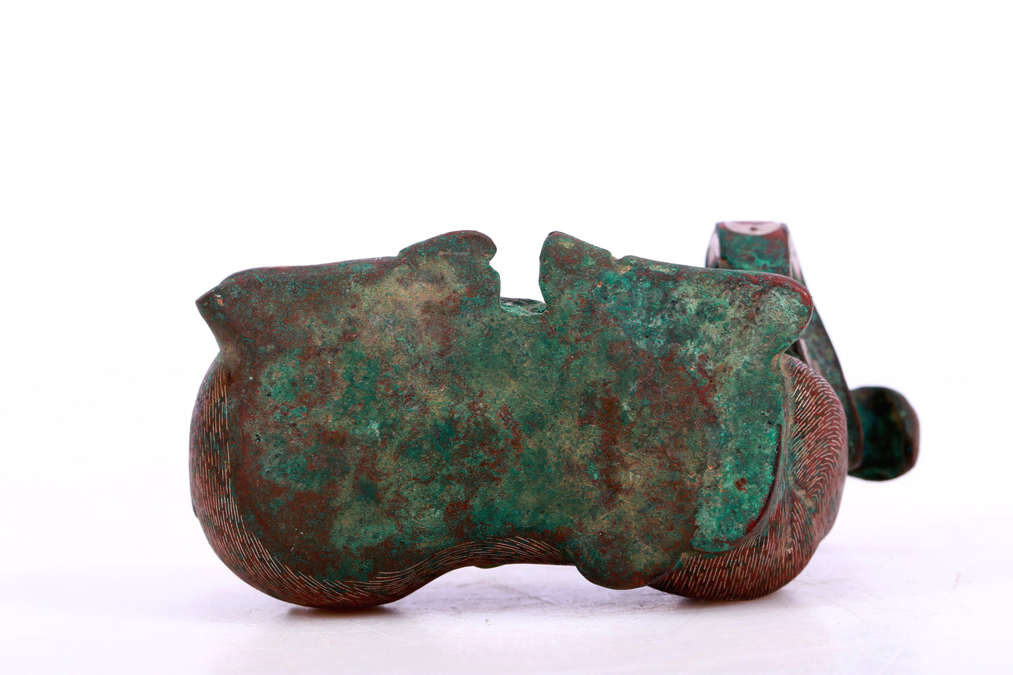 An Archaic Bronze Gold& Silver-Inlaid Ram