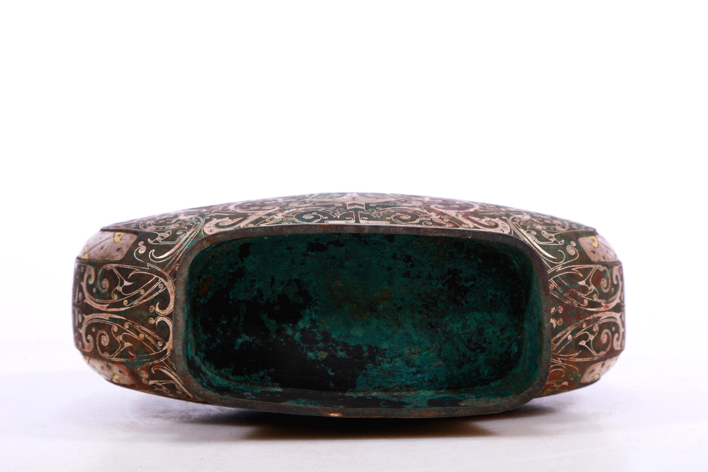 A Marvelous Bronze Gold& Silver-Inlaid 'Dragon' Pot