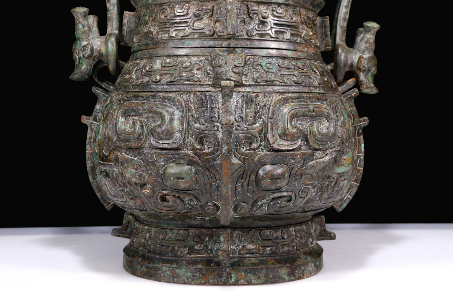 A Huge Superb Bronze 'Animal Mask' Pot With Inscriptions